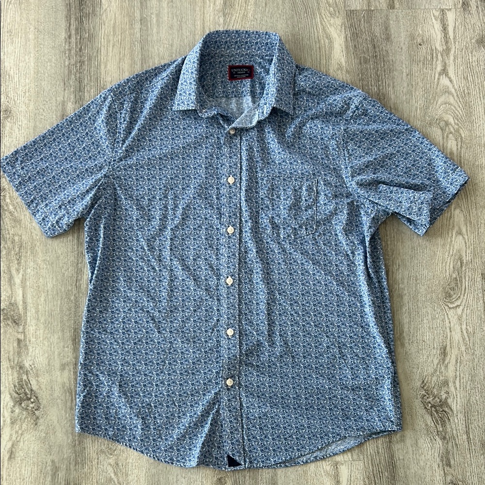 UNTUCKit Blue Tech Fabric Casual Button Down Shirt